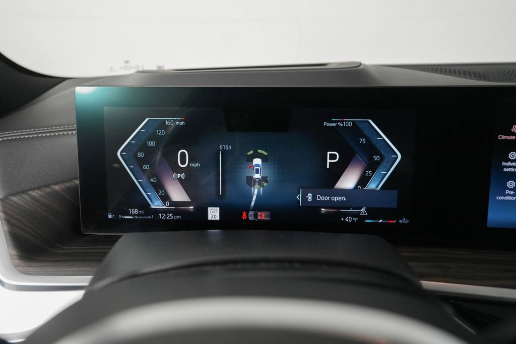 Used 2024 BMW X5 sDrive40i w/ M Sport Package image 11