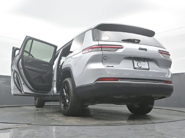 Used 2024 Jeep Grand Cherokee L Laredo AWD/4WD image 62