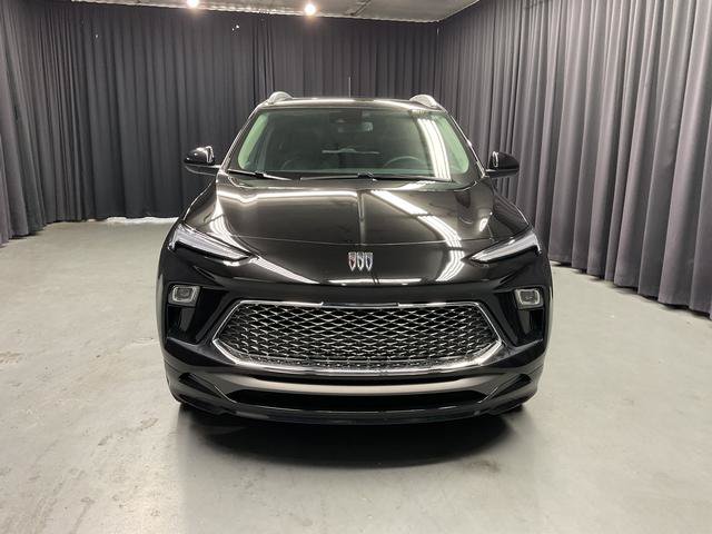Used 2025 Buick Encore GX Avenir w/ Avenir Convenience Package AWD/4WD image 6