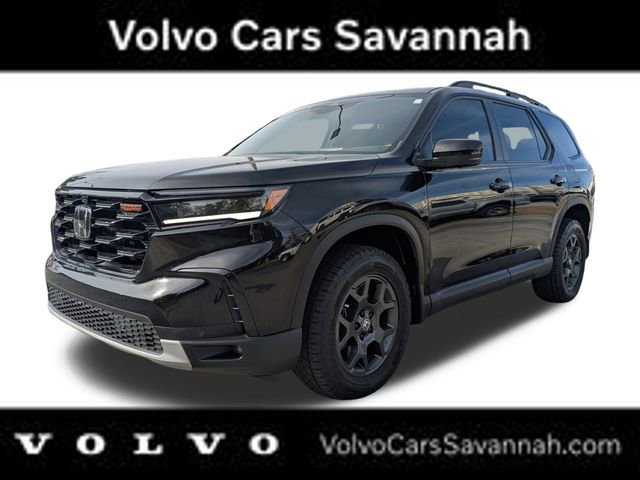 Used 2025 Honda Pilot TrailSport image 10