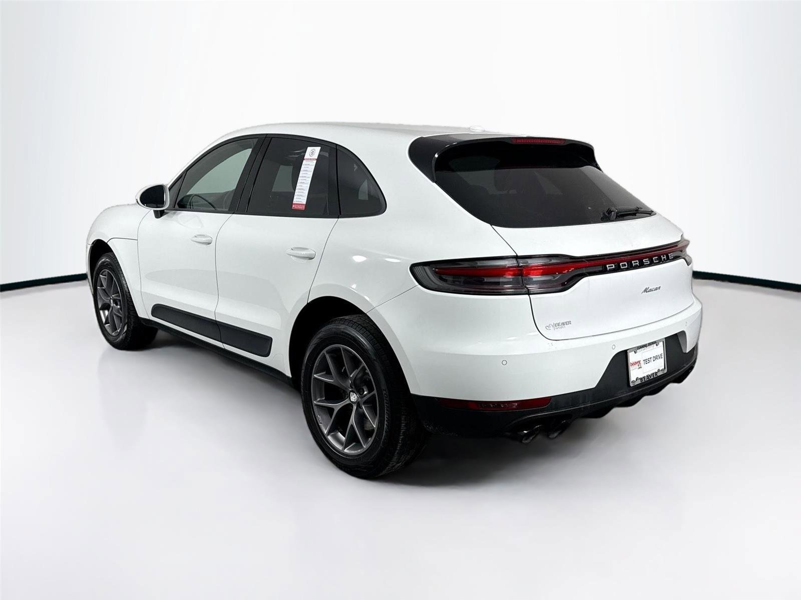 Used 2021 Porsche Macan image 2