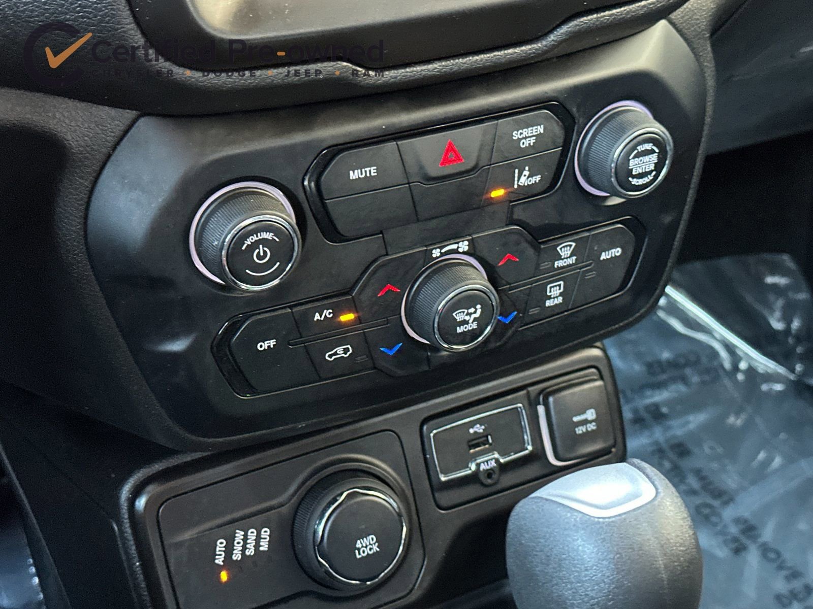 Certified 2022 Jeep Renegade Latitude image 22