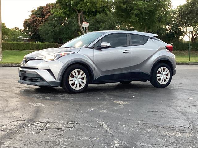 Used 2019 Toyota C-HR LE image 4