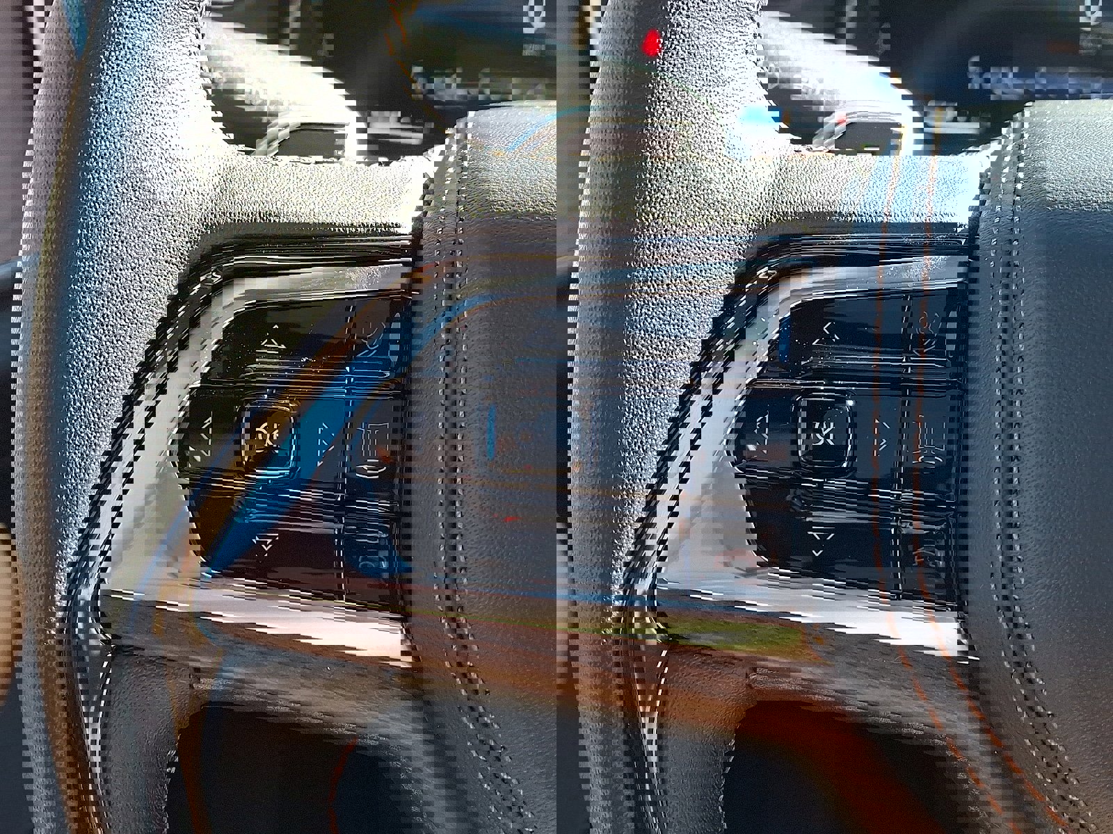 Used 2023 Jeep Grand Cherokee L Summit w/ Advanced Protech Group IV image 22