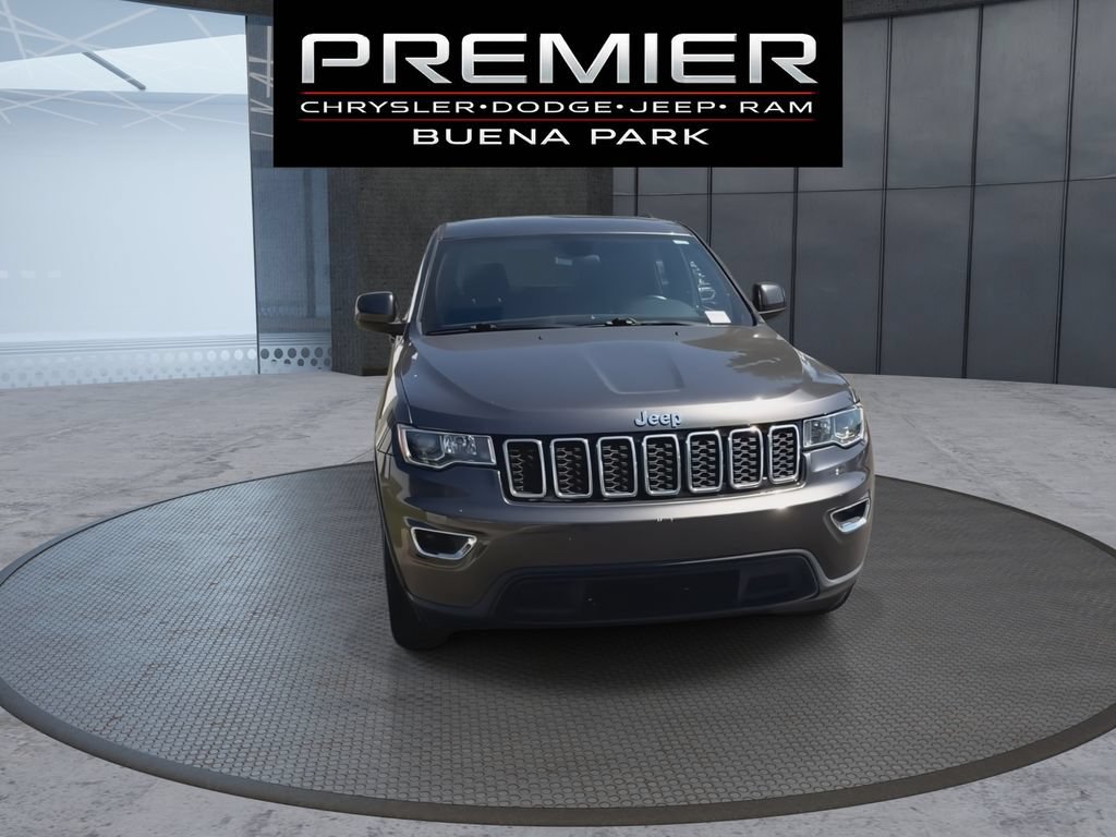 Used 2021 Jeep Grand Cherokee Laredo RWD image 3
