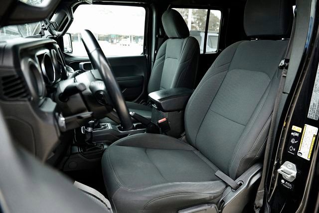Used 2021 Jeep Gladiator Willys image 20