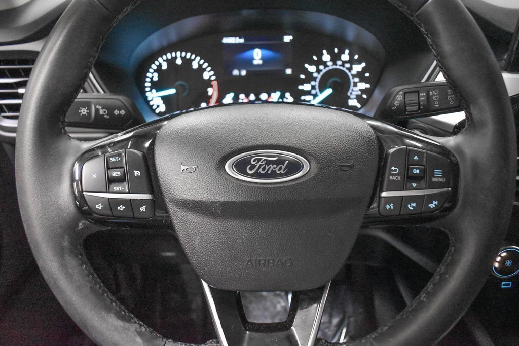 Used 2022 Ford Escape SE w/ SE Sport Appearance Package image 12