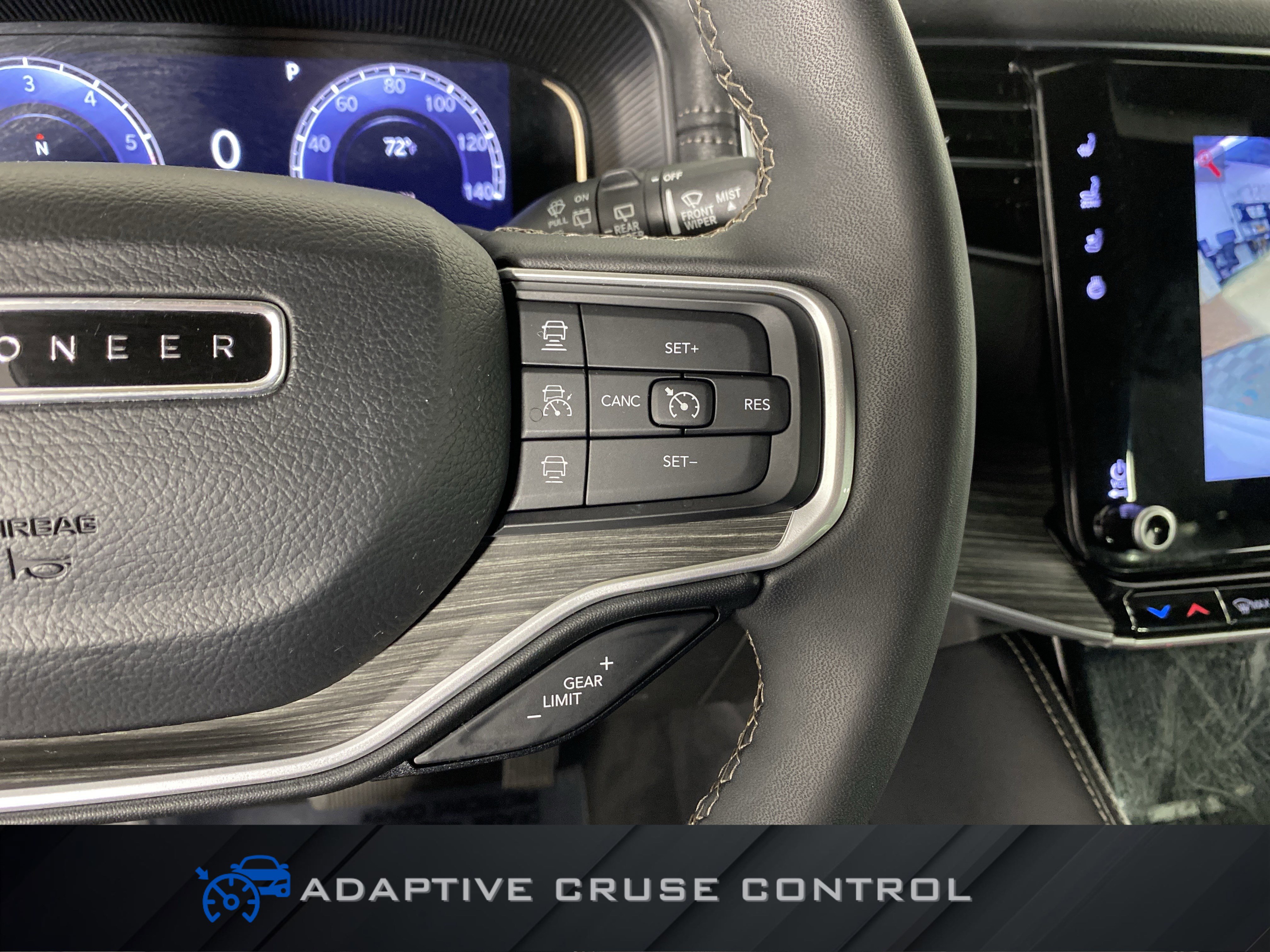 Used 2024 Jeep Wagoneer L Series II w/ Flexible Seating Group image 23