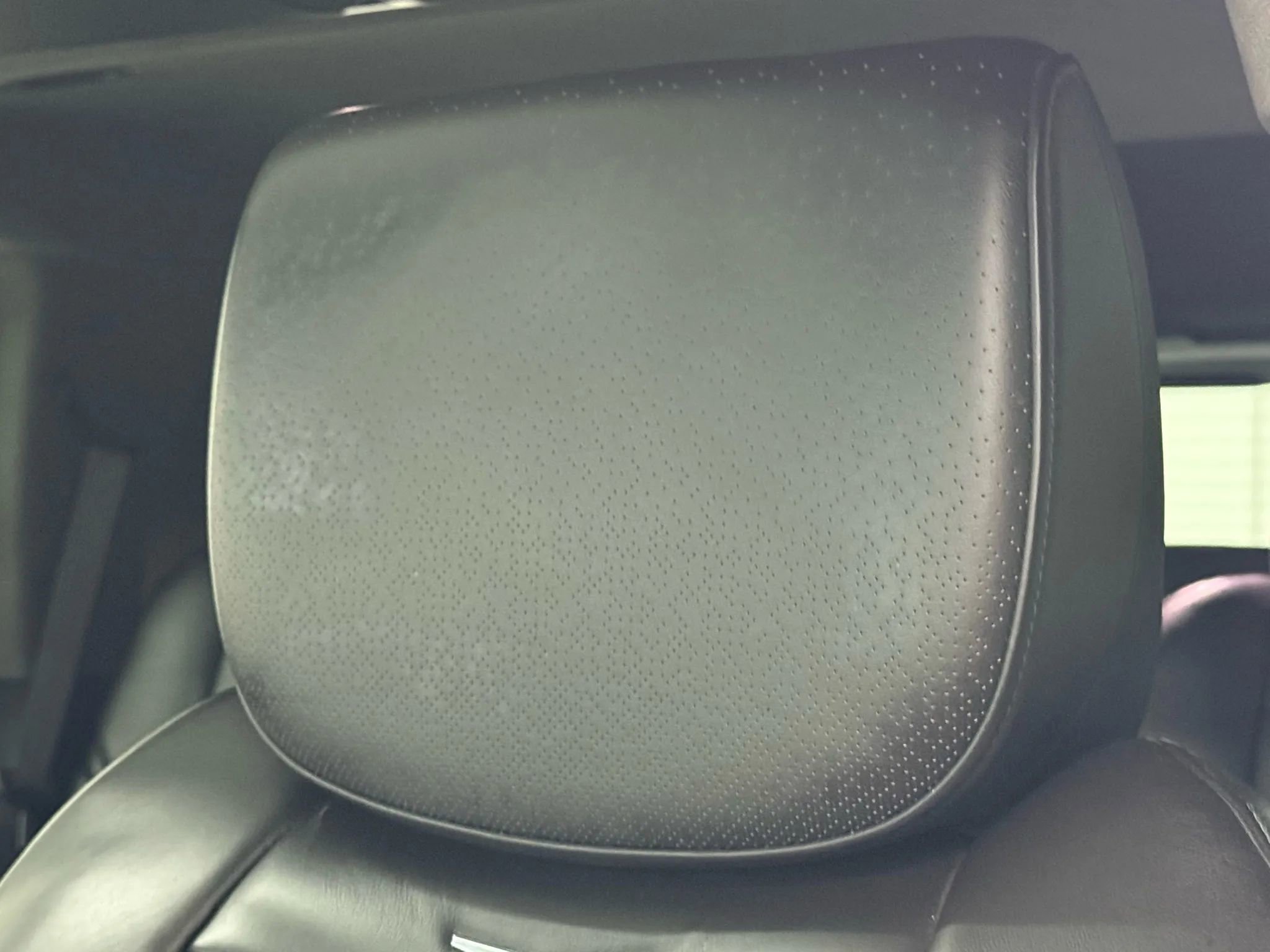 Used 2019 Cadillac Escalade Platinum image 17