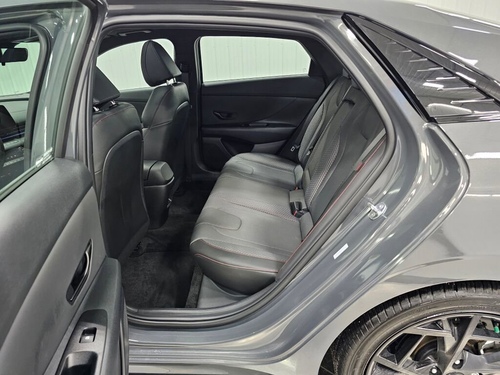 Used 2025 Hyundai Elantra N Line FWD image 13