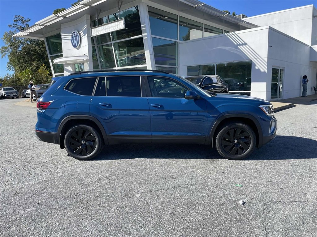 New 2026 Volkswagen Atlas SE image 2