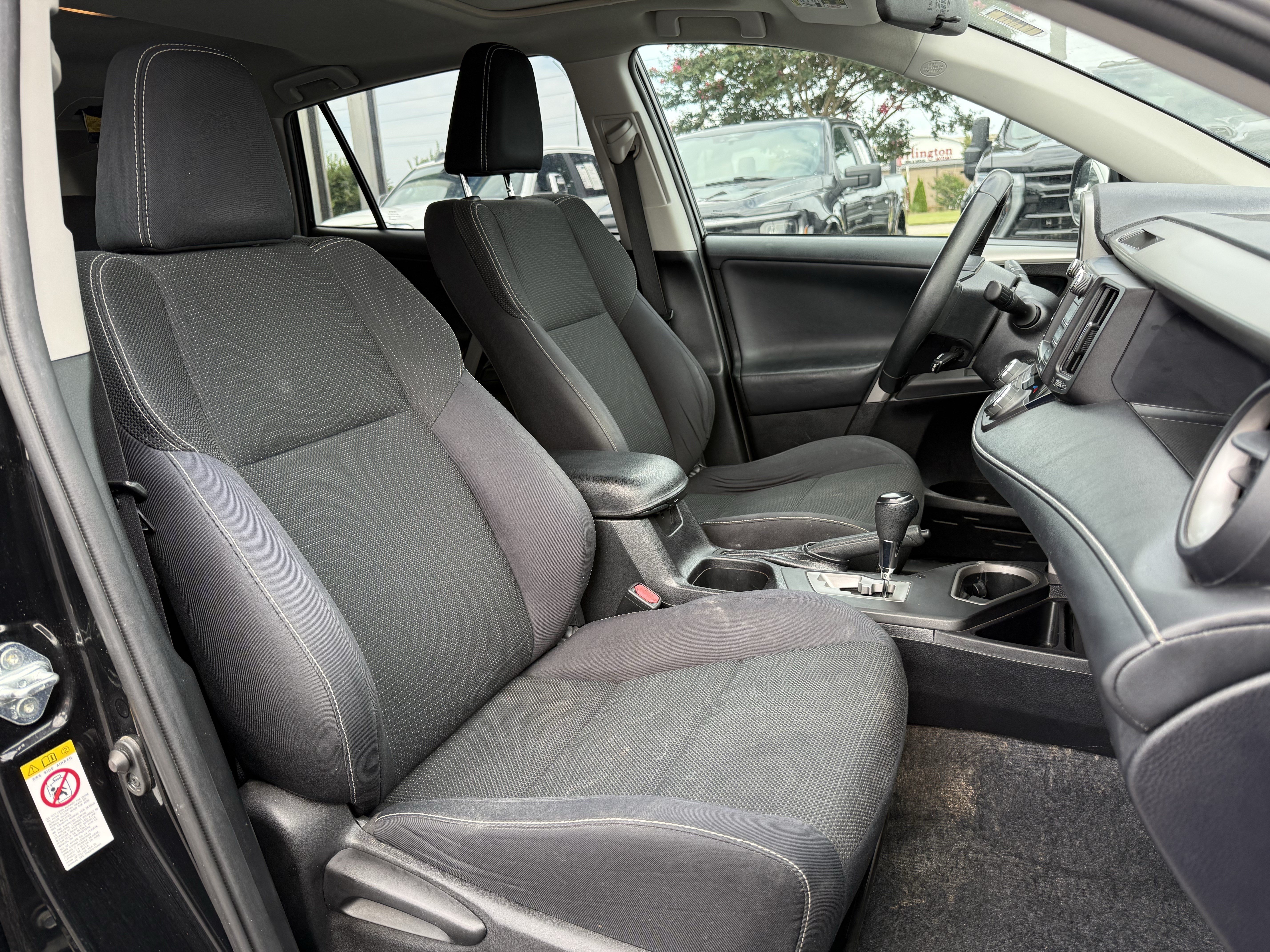 Used 2016 Toyota RAV4 XLE FWD image 31