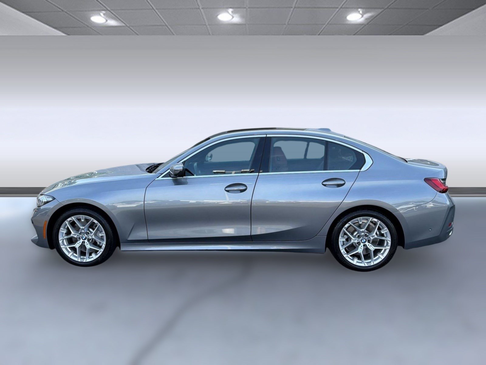 Used 2025 BMW 330i Sedan RWD image 2
