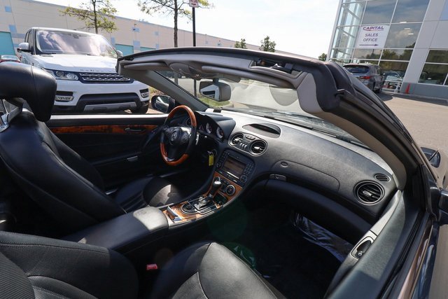 Used 2011 Mercedes-Benz SL 550 image 45