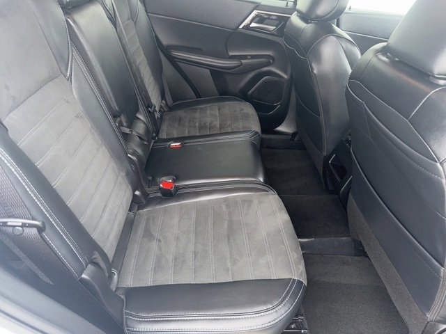 Used 2024 Mitsubishi Outlander SE image 18