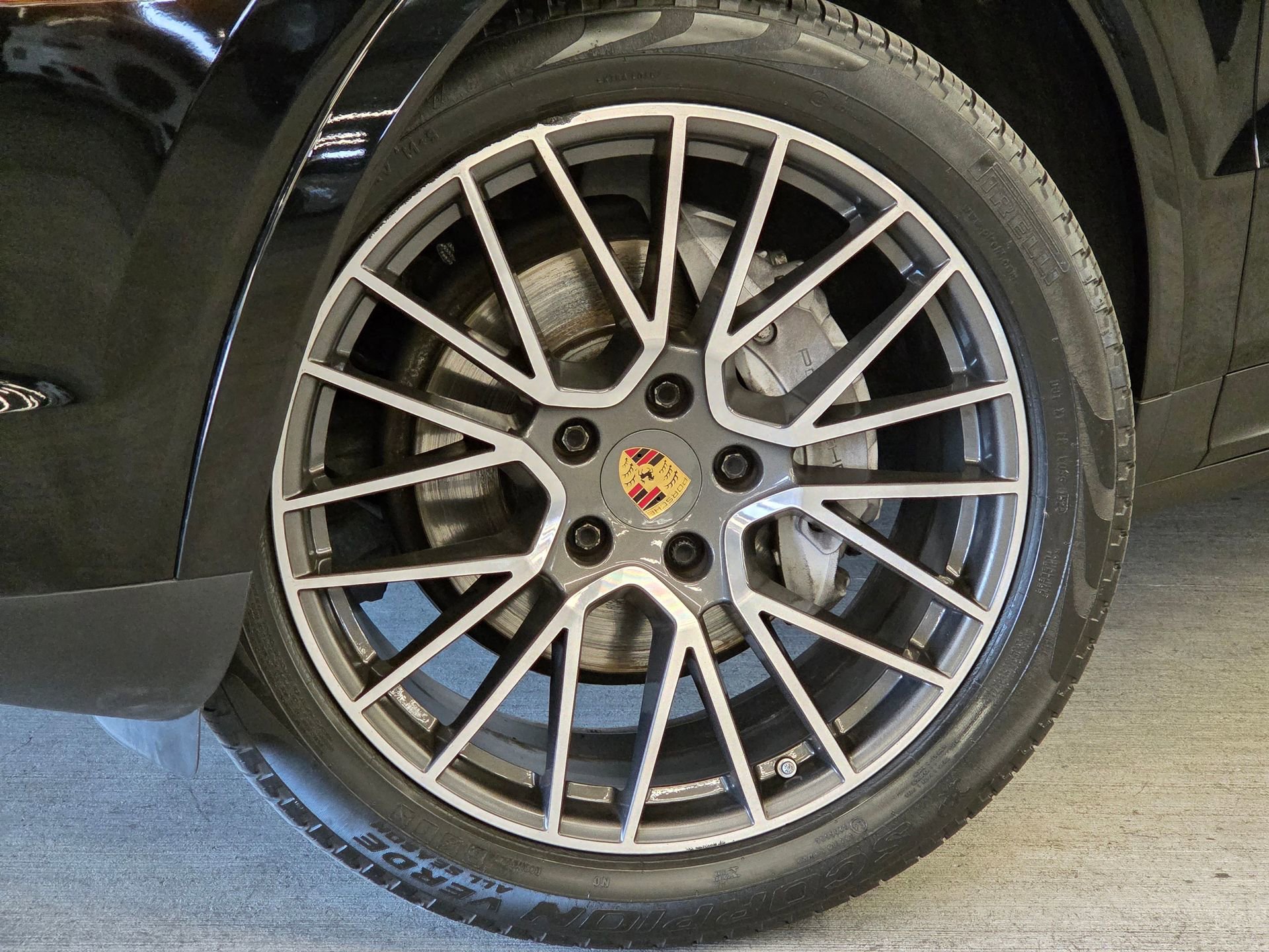 Certified 2020 Porsche Cayenne AWD/4WD image 26