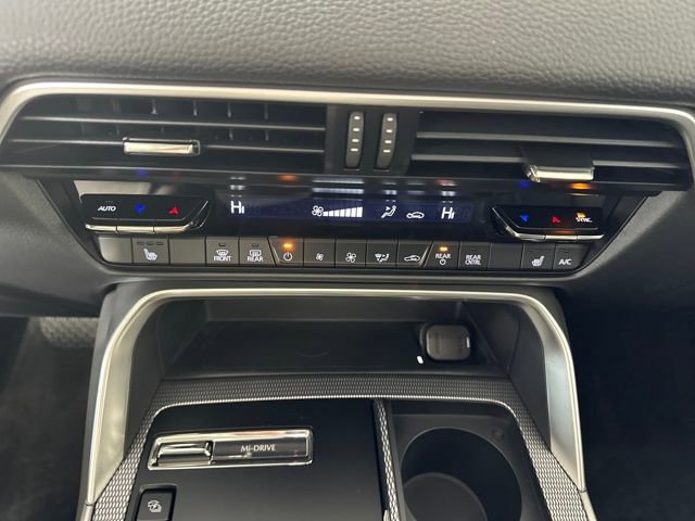 Used 2025 MAZDA CX-90 Plug-In Hybrid w/ Preferred image 22