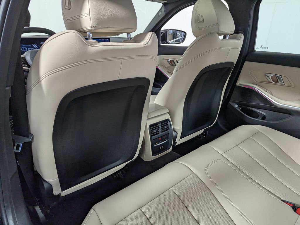 Used 2025 BMW 330i xDrive Sedan w/ Convenience Package image 41