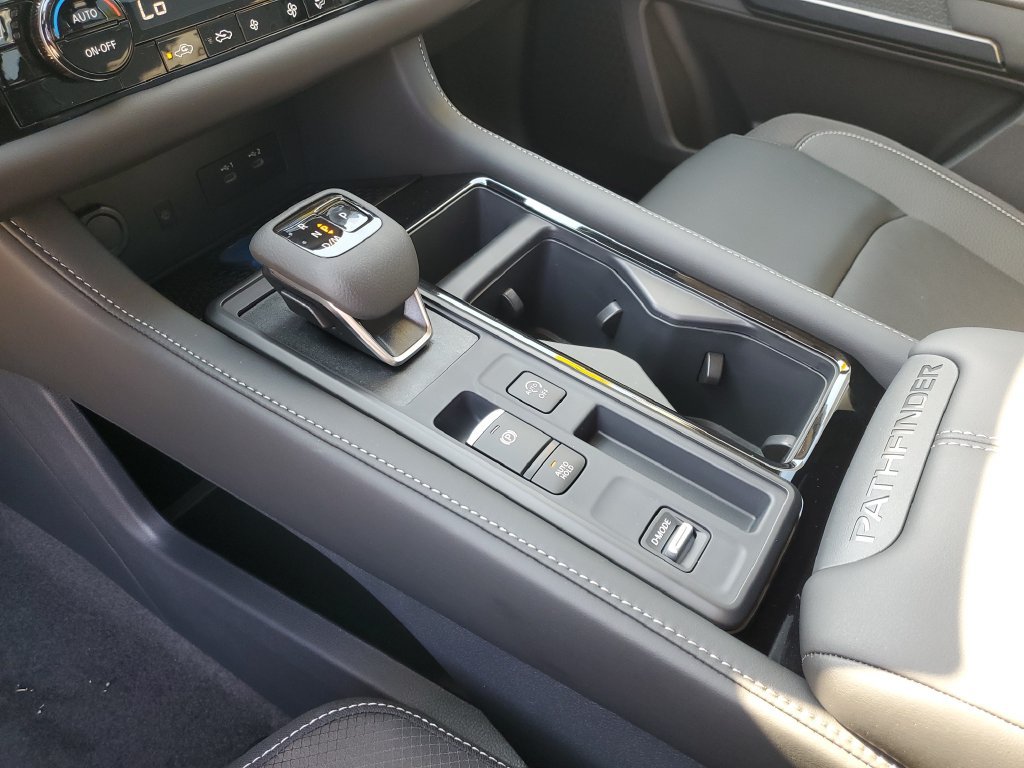 New 2026 Nissan Pathfinder SL FWD image 33