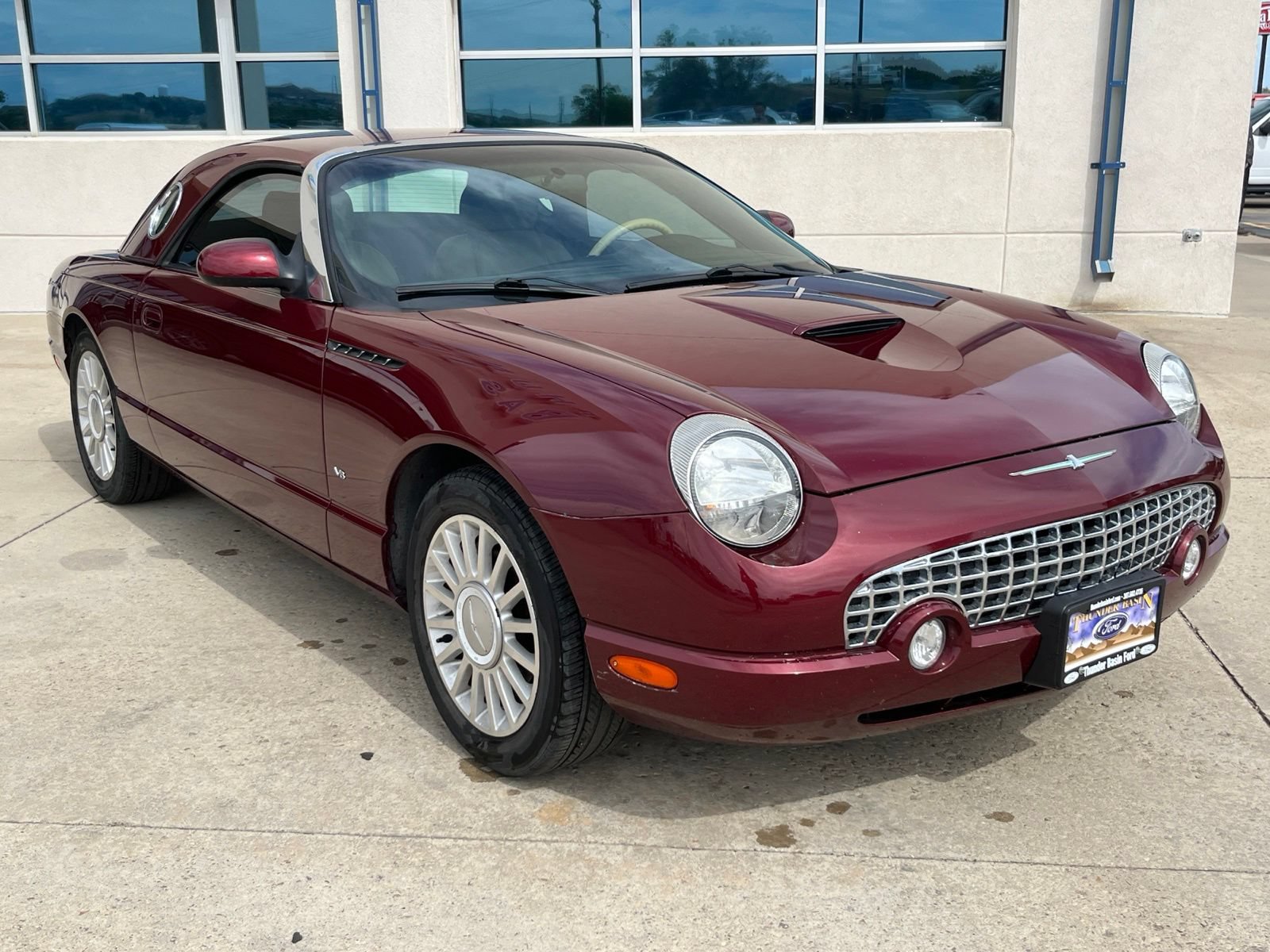 Used 2004 Ford Thunderbird RWD image 3