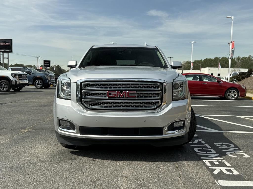 Used 2017 GMC Yukon SLT image 3