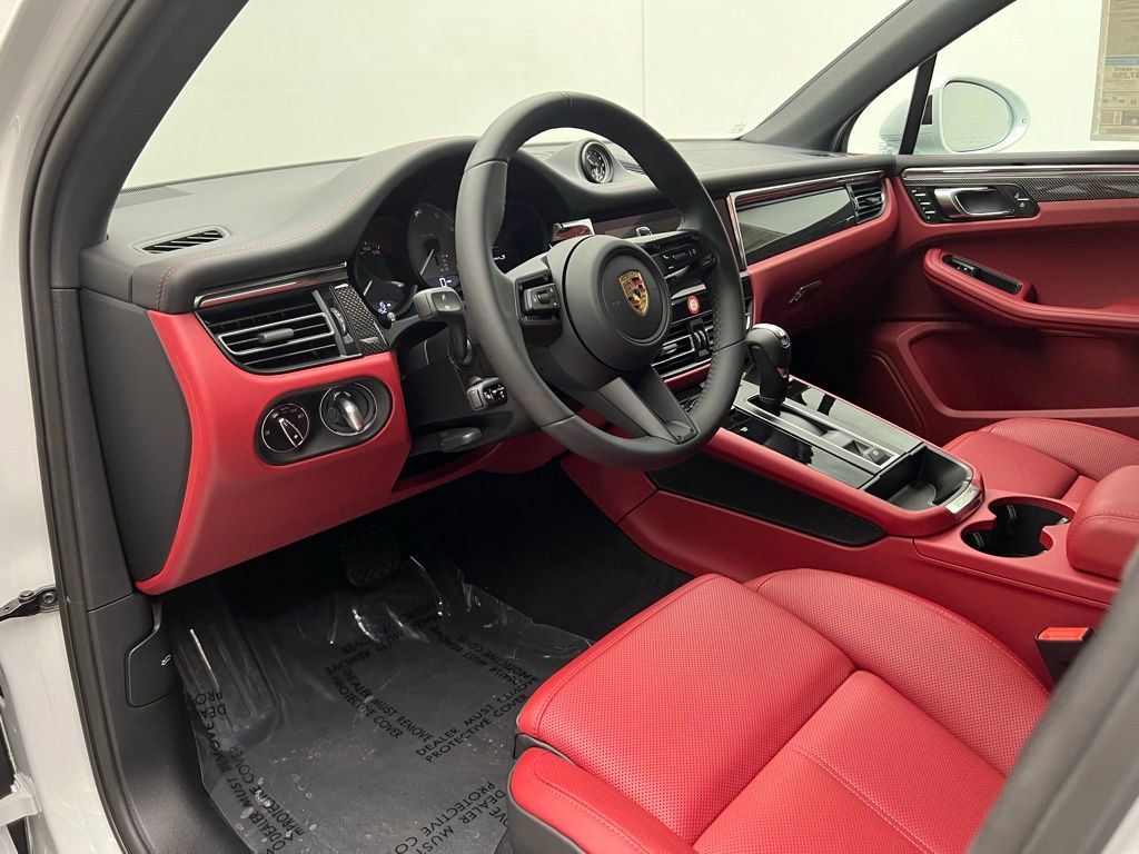 New 2025 Porsche Macan S image 4