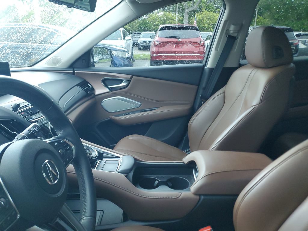 Used 2023 Acura RDX w/ Technology Package FWD image 4