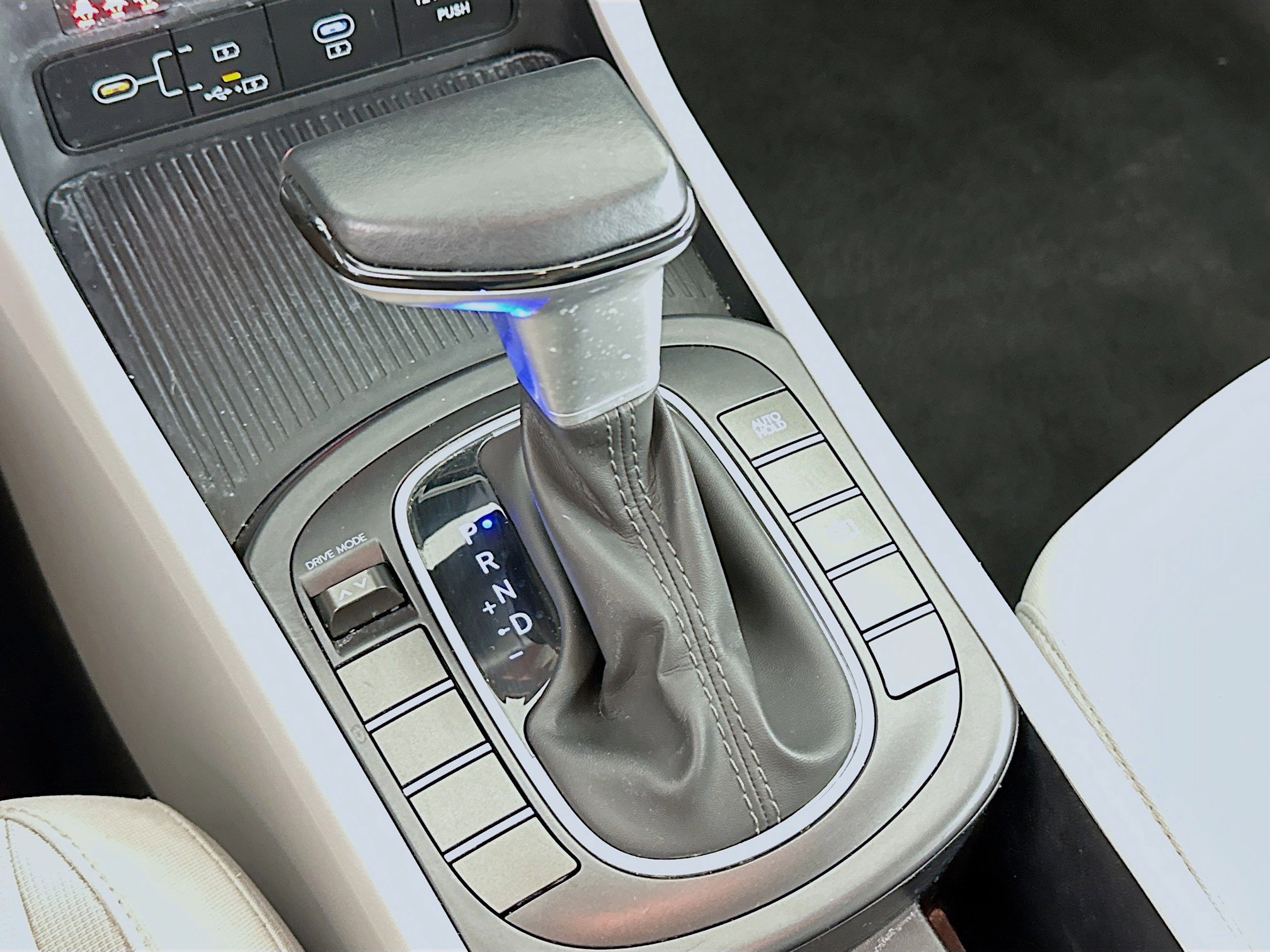 Used 2024 Hyundai Kona SEL image 24