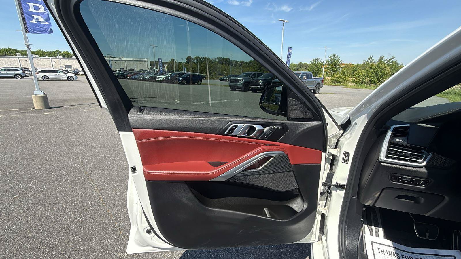 Used 2022 BMW X6 xDrive40i w/ Executive Package AWD/4WD image 23