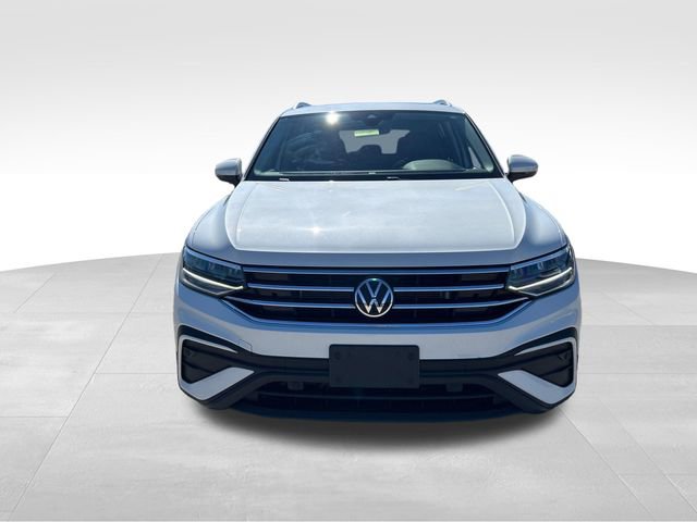 Used 2023 Volkswagen Tiguan SE image 8