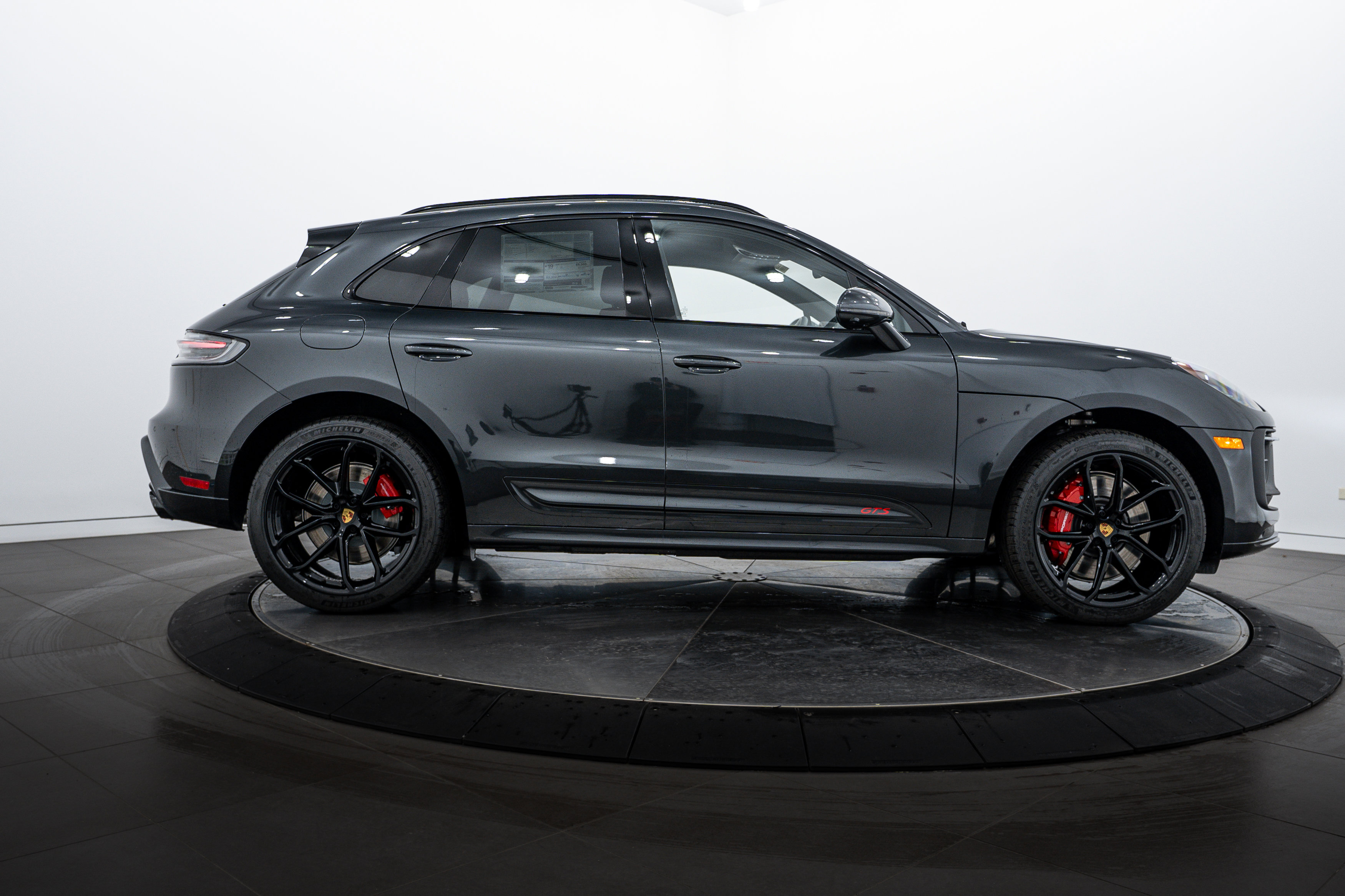 New 2026 Porsche Macan GTS image 8