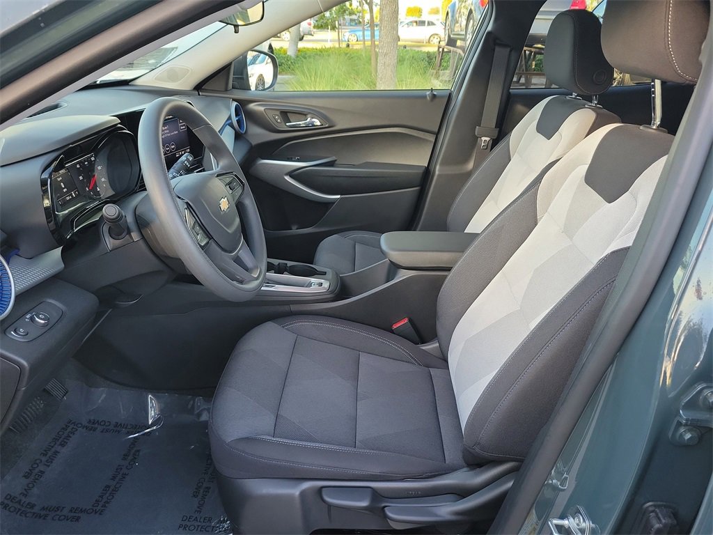 Used 2026 Chevrolet Trax LS image 13