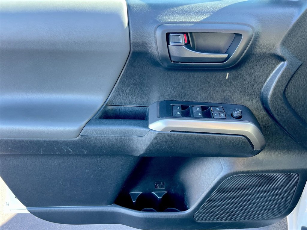 Used 2022 Toyota Tacoma 2WD Double Cab image 18