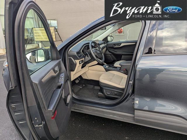 Used 2022 Ford Escape SE w/ Convenience Package image 18