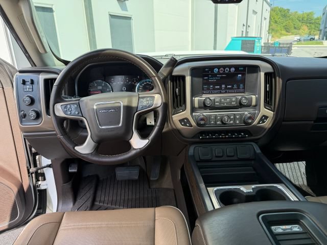 Used 2017 GMC Sierra 3500 Denali w/ Duramax Plus Package AWD/4WD image 27