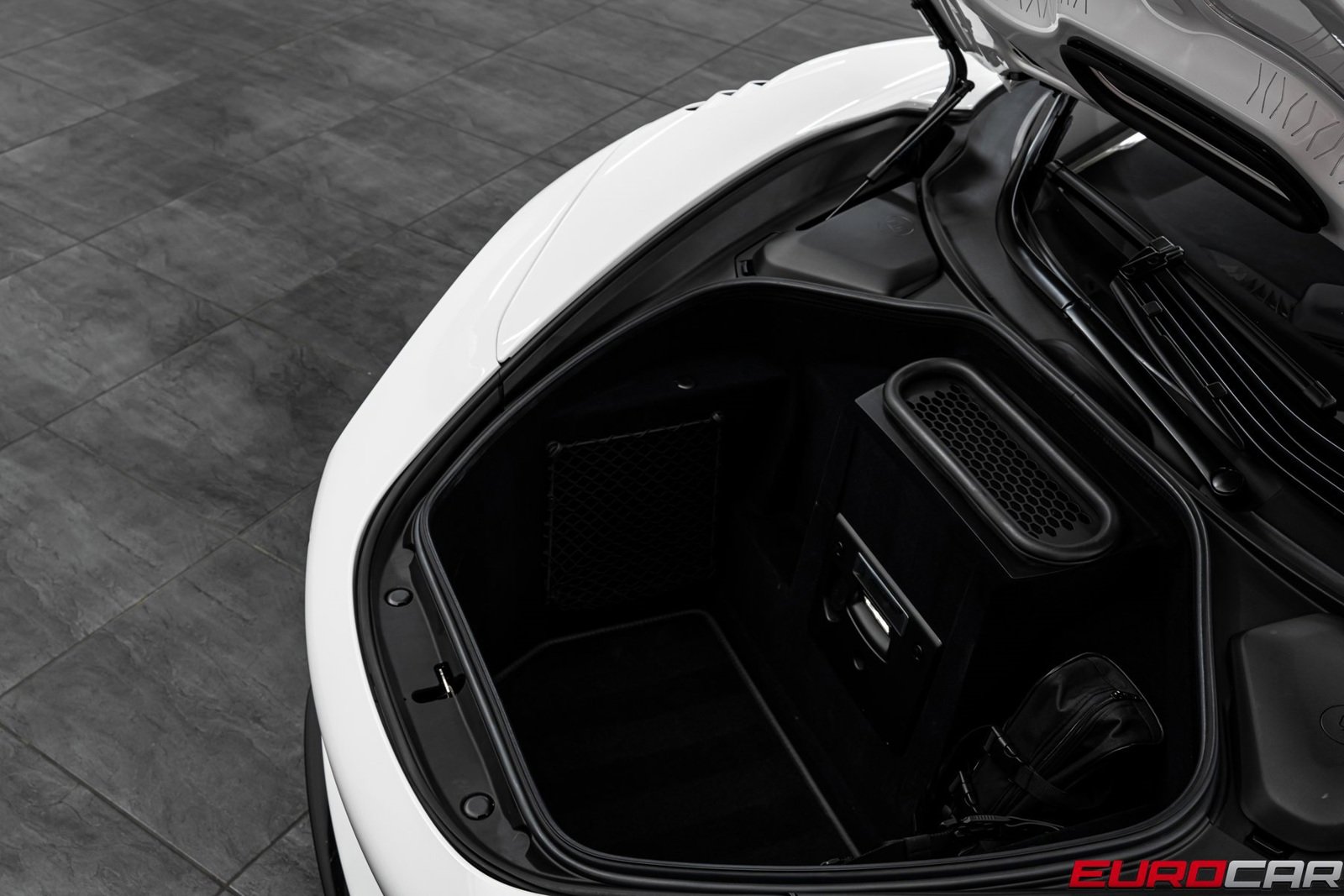 Used 2024 McLaren 750S Spider image 12