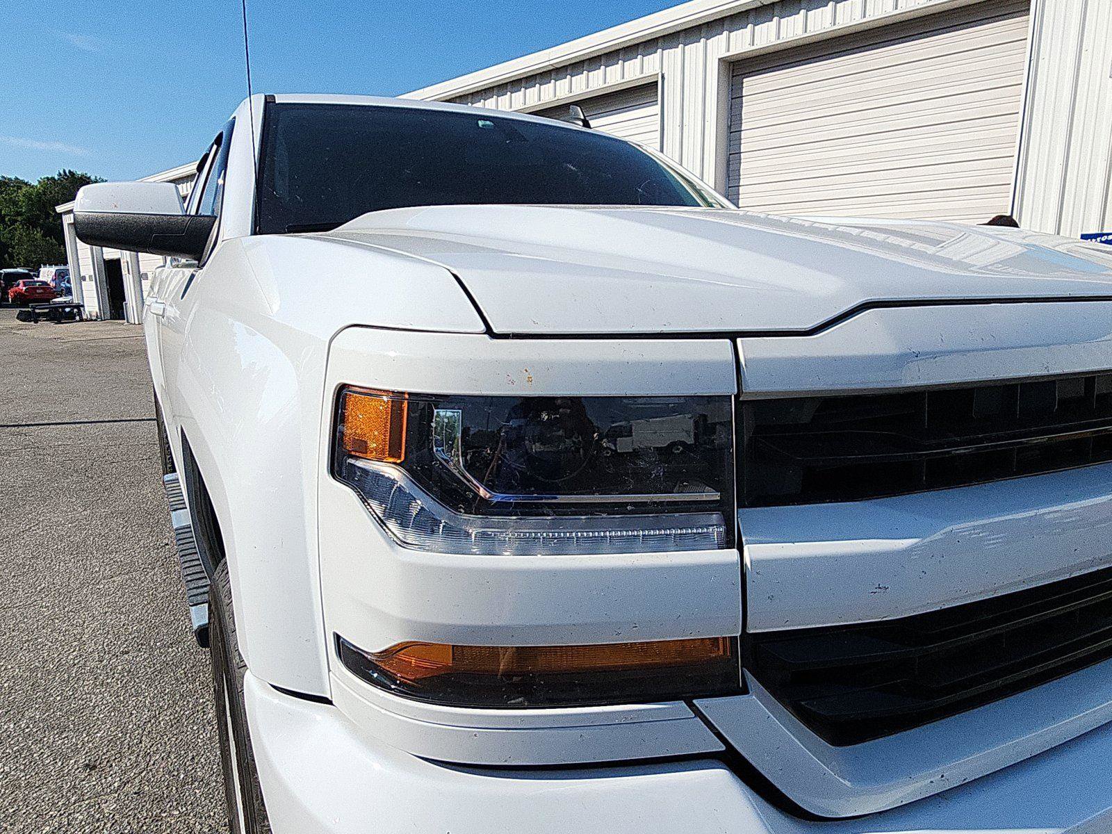 Used 2018 Chevrolet Silverado 1500 LT w/ All Star Edition AWD/4WD image 9