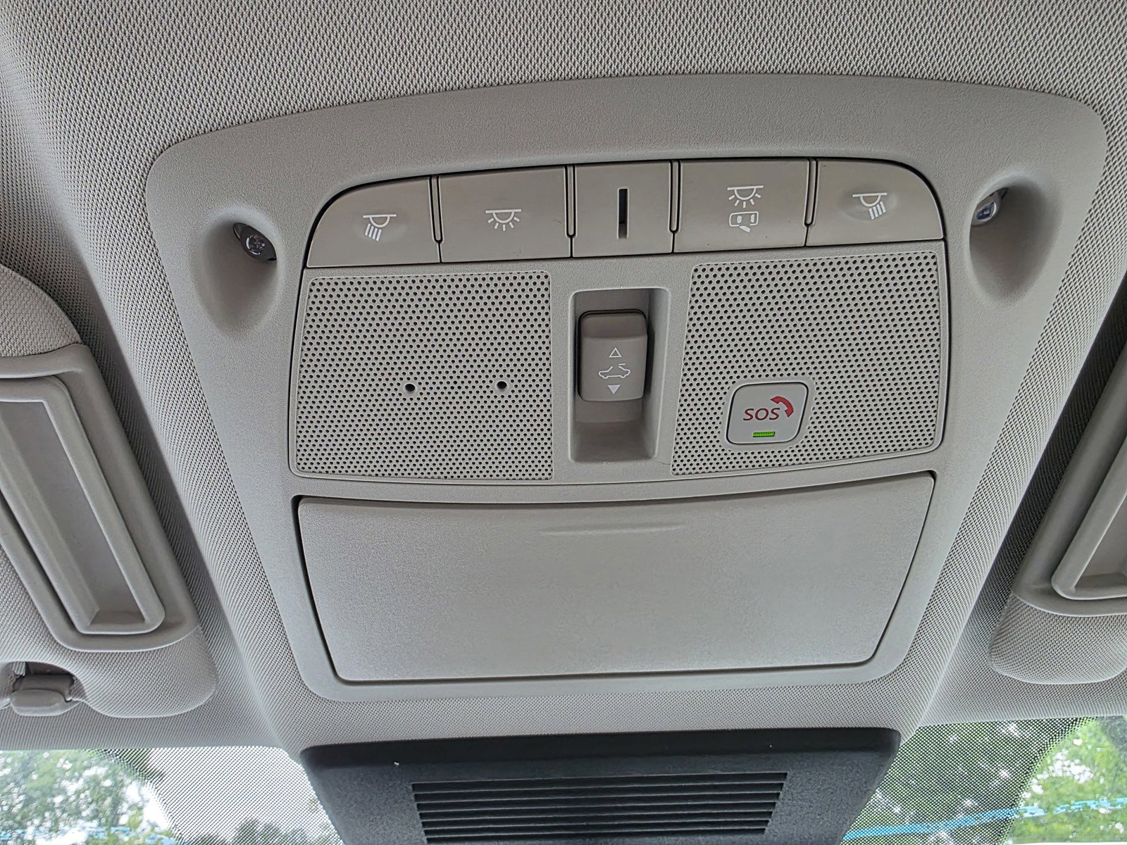 Used 2022 Nissan Armada Platinum w/ Captain's Chairs Package RWD image 26