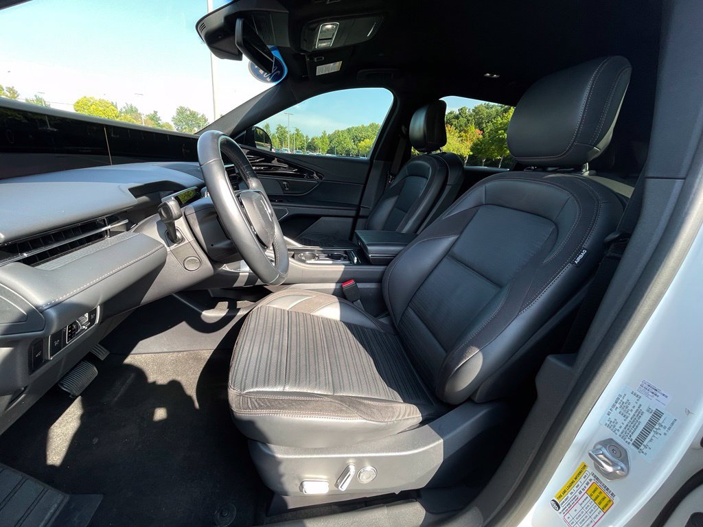 Used 2024 Lincoln Nautilus Reserve w/ Jet Appearance Package (87T) AWD/4WD image 23