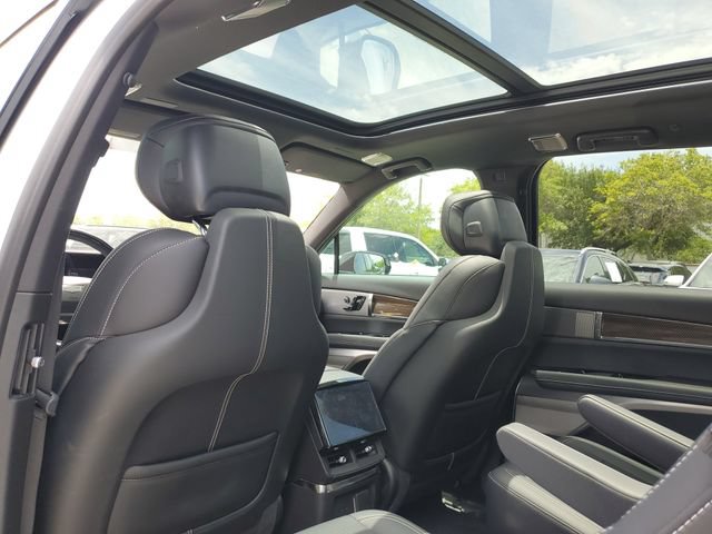 New 2026 Cadillac Vistiq Luxury AWD/4WD image 6