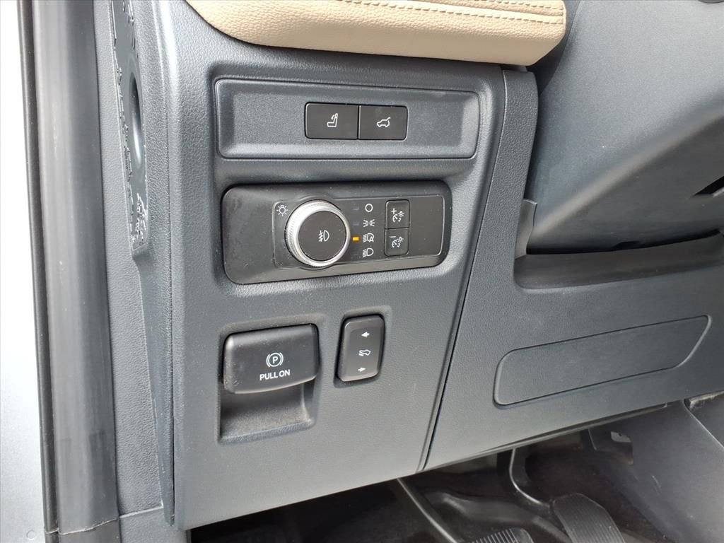 Used 2022 Ford Expedition Limited RWD image 23