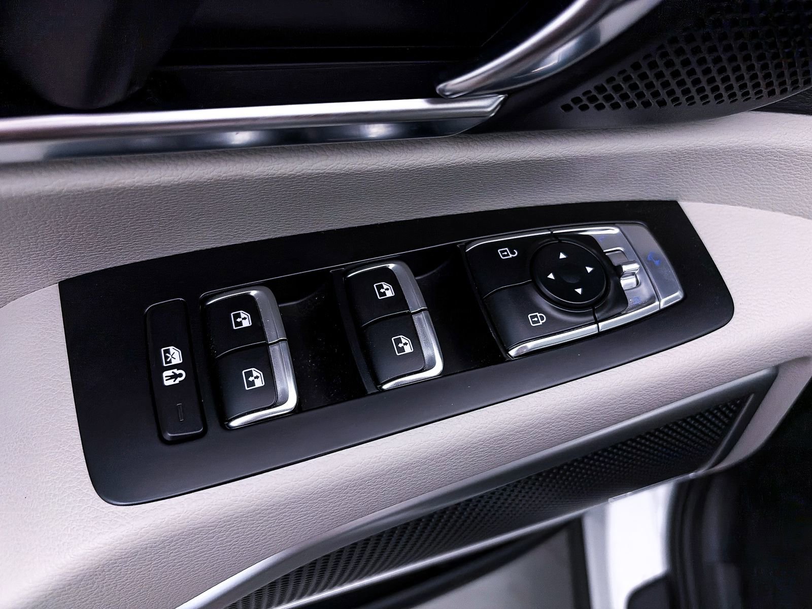 Used 2020 Kia Telluride EX w/ EX Premium Package image 18