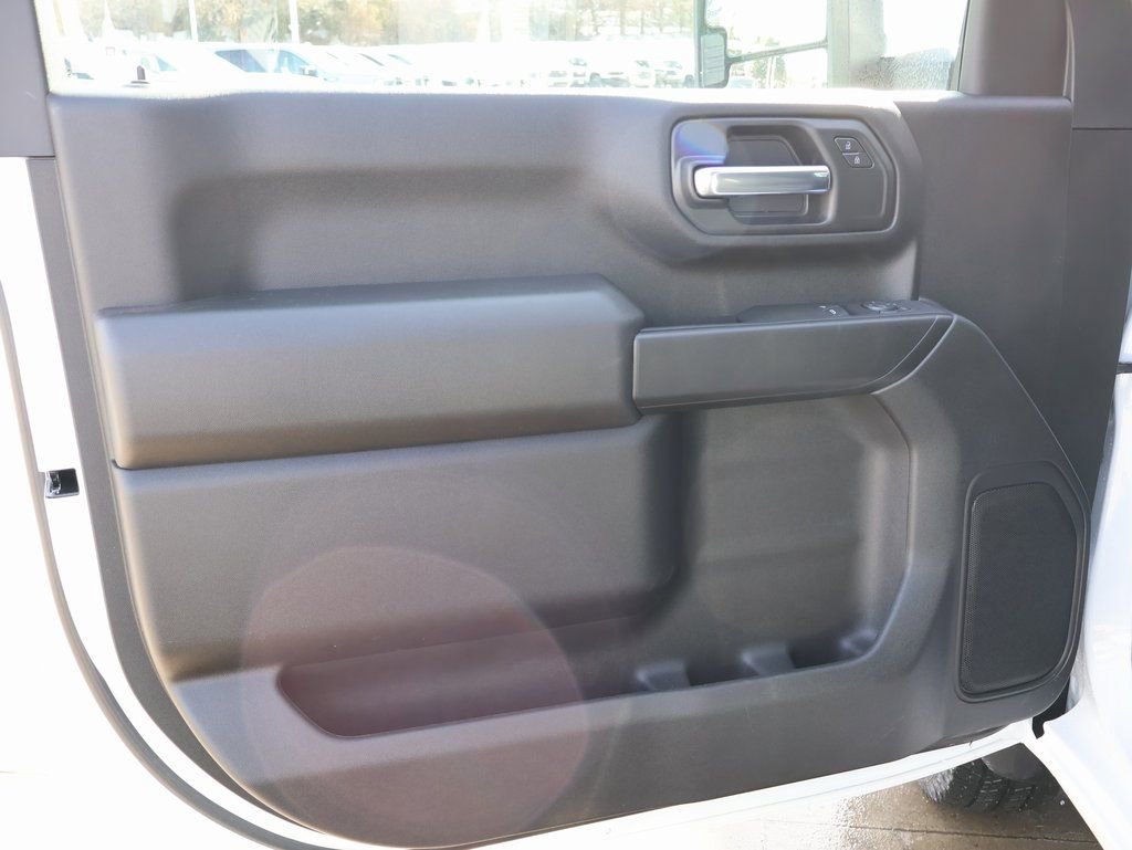 New 2026 GMC Sierra 3500 Pro w/ Convenience Package image 11