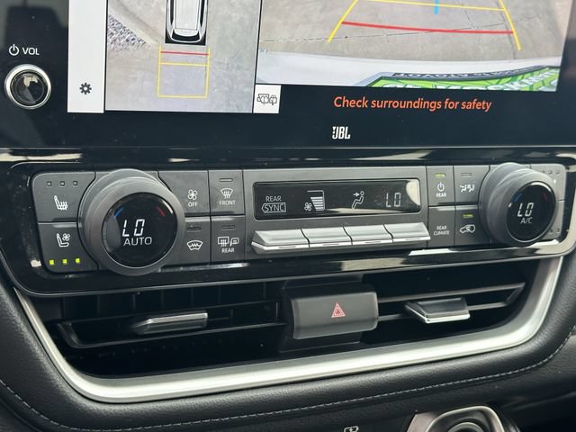 Used 2024 Toyota Grand Highlander AWD image 19