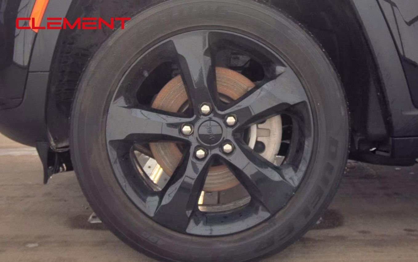 Used 2023 Jeep Grand Cherokee L Laredo image 9