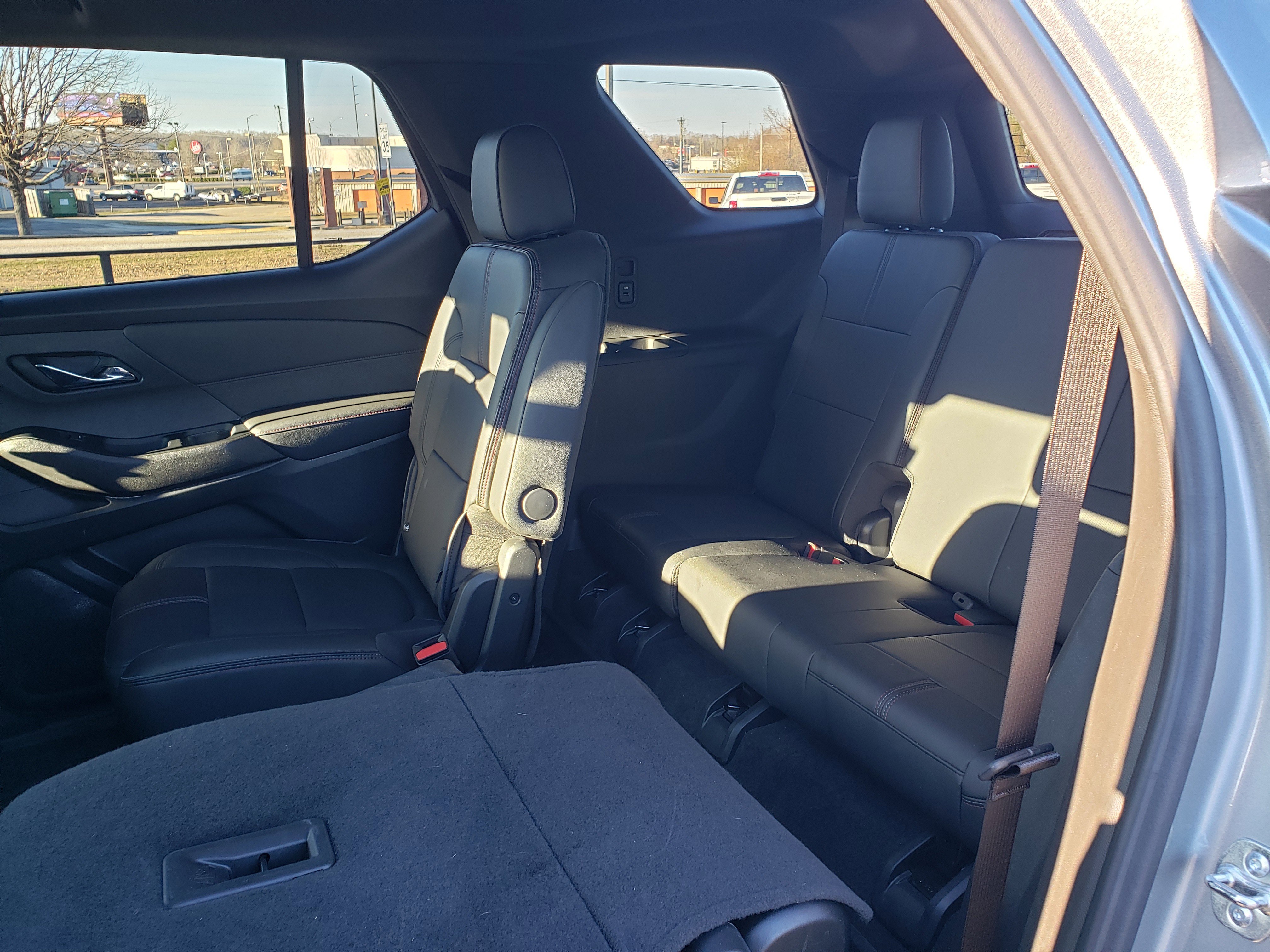 Used 2023 Chevrolet Traverse RS w/ LPO, Floor Liner Package image 30