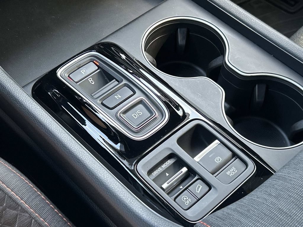Used 2025 Honda Pilot Sport image 41