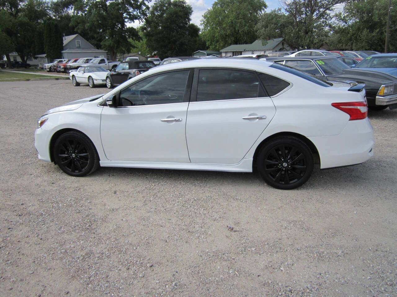 Used 2018 Nissan Sentra SR w/ SR Midnight Edition Package image 4
