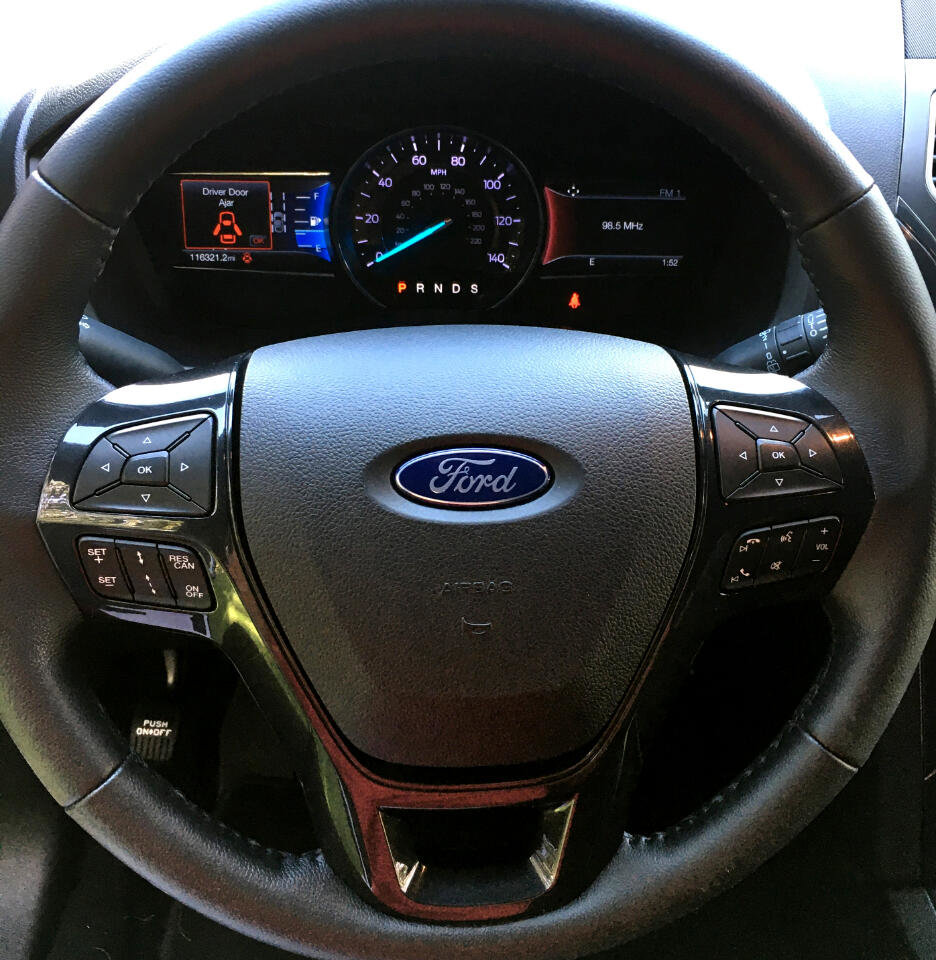 Used 2019 Ford Explorer XLT w/ Equipment Group 201A image 23