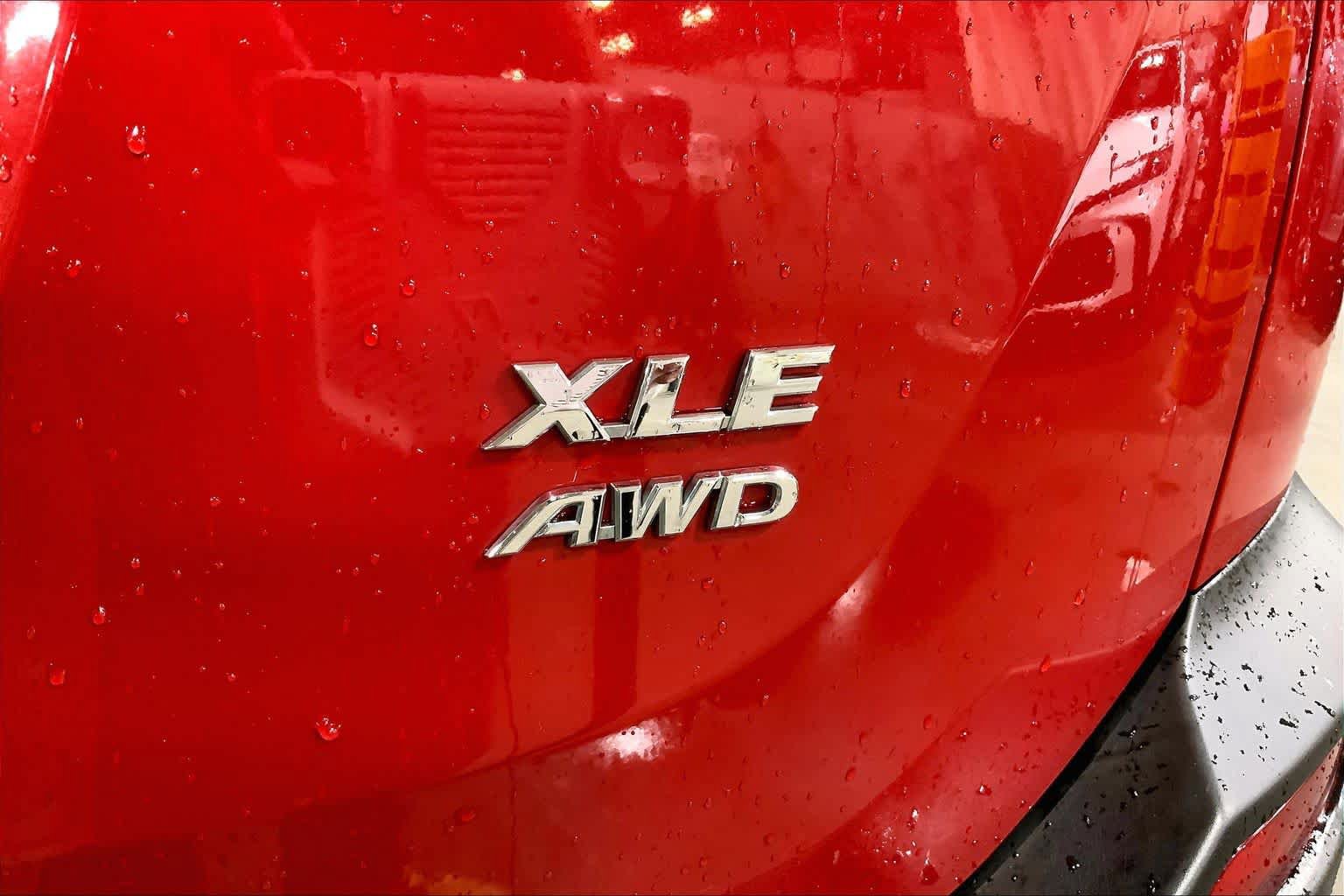 Used 2013 Toyota RAV4 XLE AWD/4WD image 10